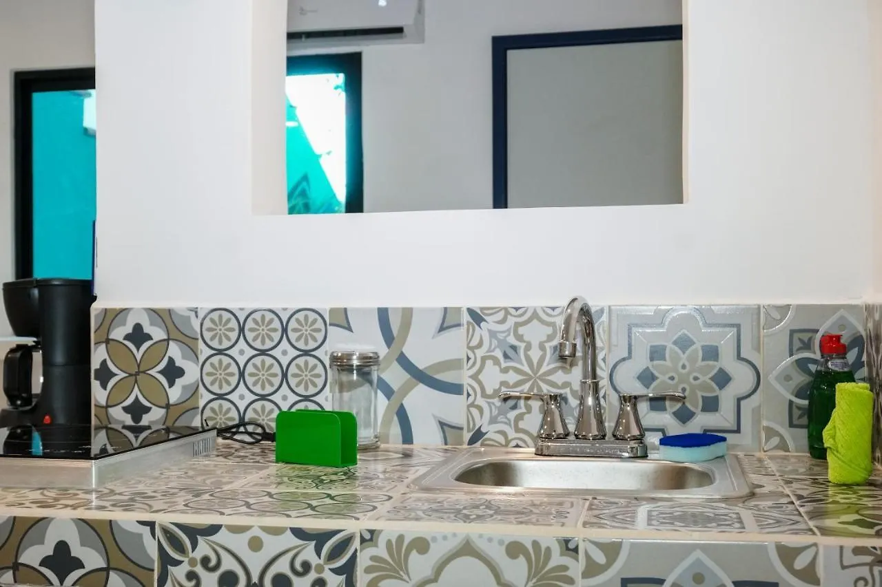***  Hotel Linda Vecindad Playa Del Carmen México